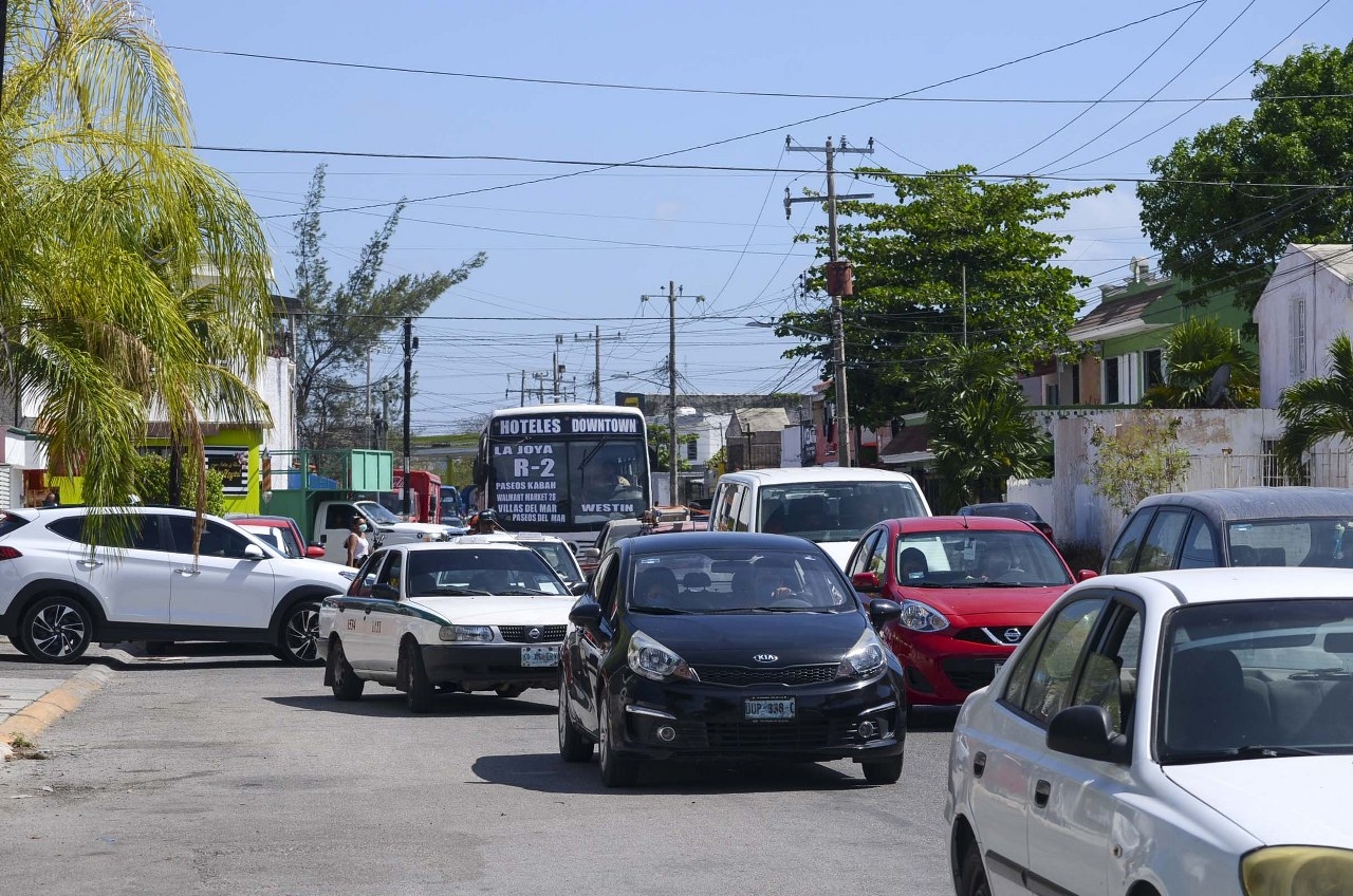 Licencias de conducir en Quintana Roo: Acusan al gobierno de monopolizar millonario trámite