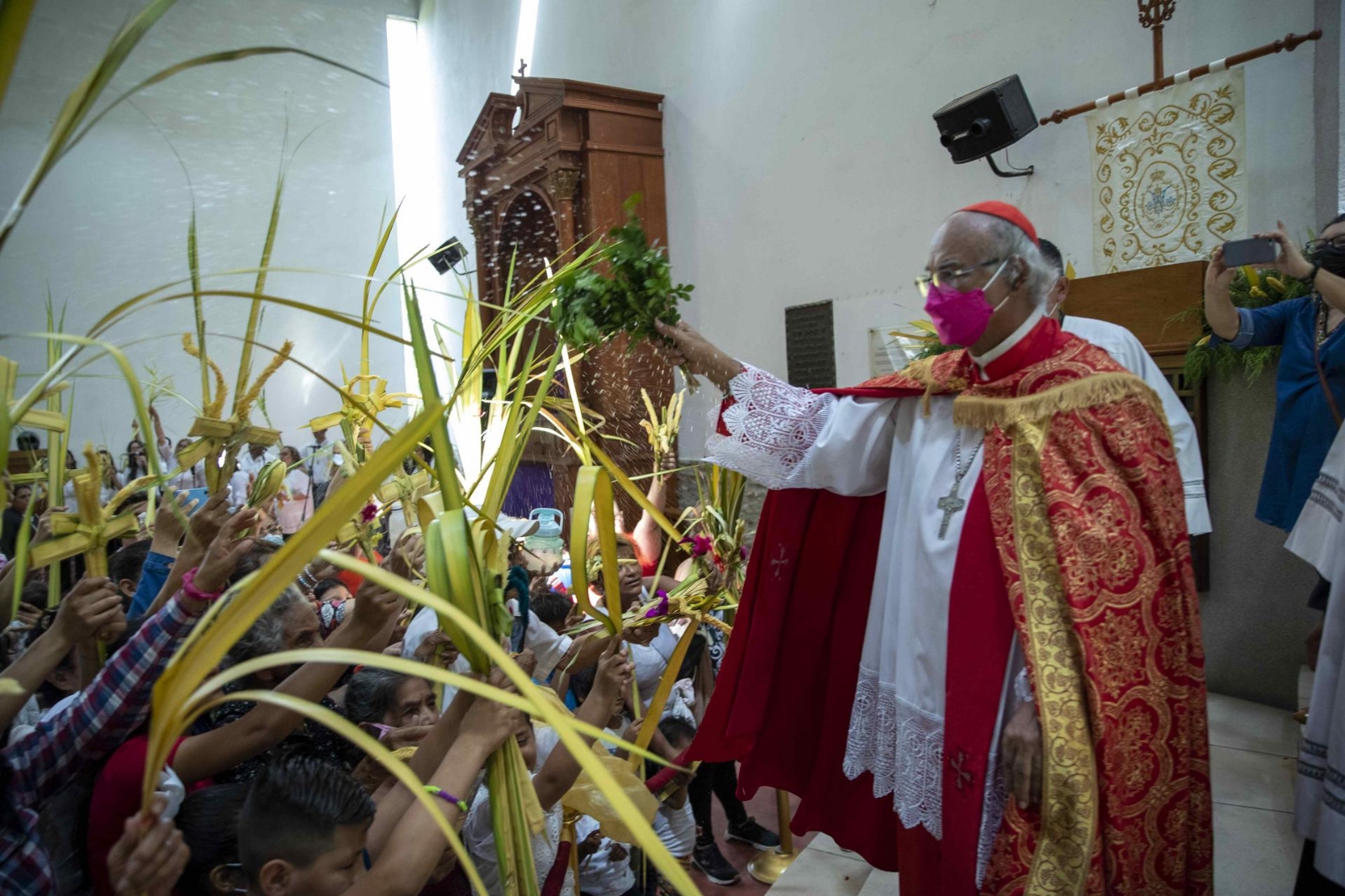 Los viacrucis y procesiones solo se podrán realizar dentro de las iglesias