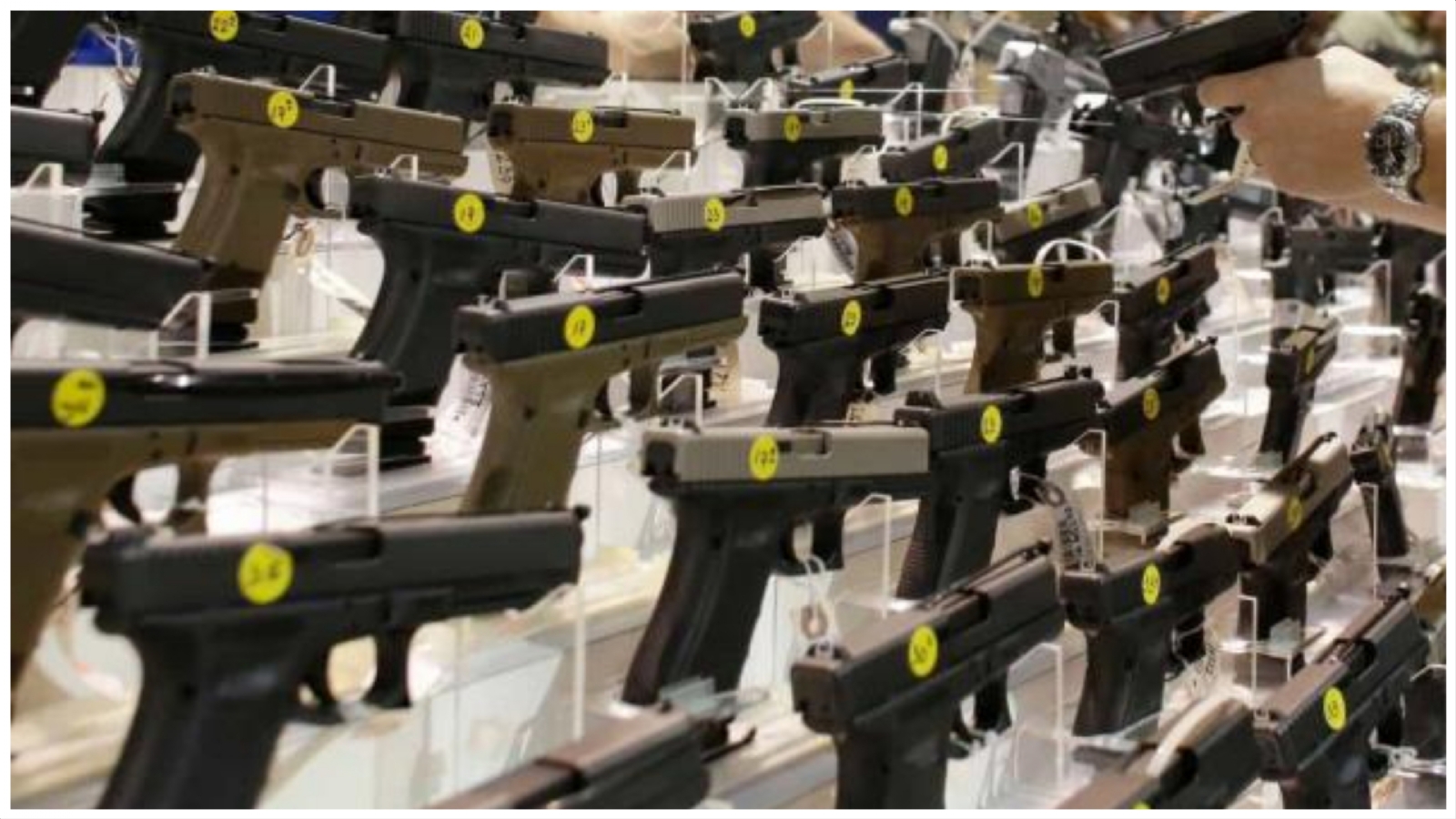 Aprueban ley que permite portar armas sin permiso en Florida, EU