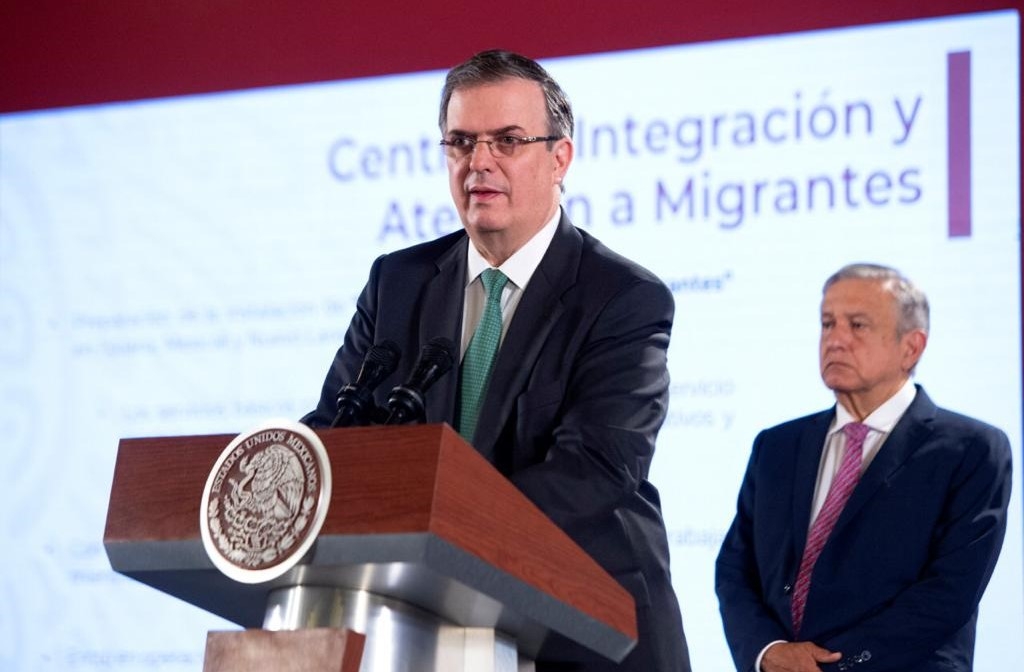 AMLO y Ebrard responden a senador de EU tras promoción de políticas de intervención a México
