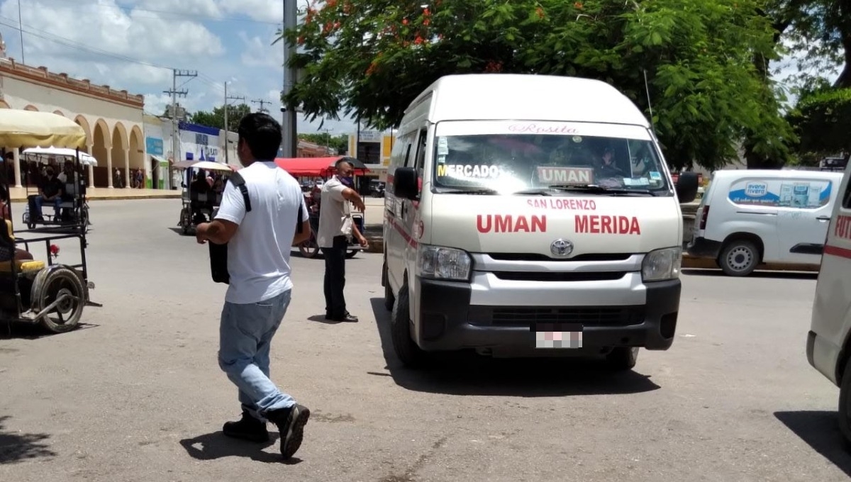 Chofer de la ruta Umán-Mérida baja a una mujer por toser dentro de la combi