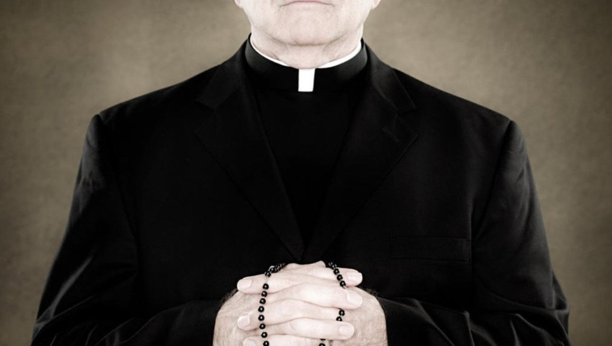 Falso sacerdote estafa a comercios en Hidalgo; les cobra para darles la bendición