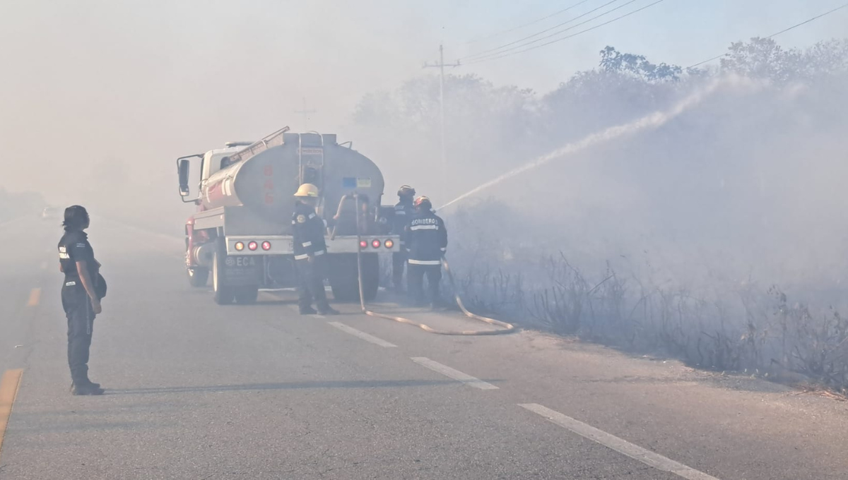 Reportan fuerte incendio forestal en la carretera Muna-Mérida