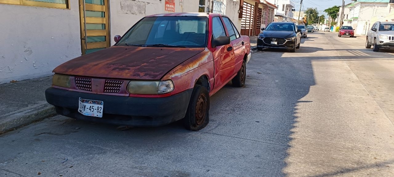 ¡Al corralón! Limpian de autos chatarra calles de Ciudad del Carmen