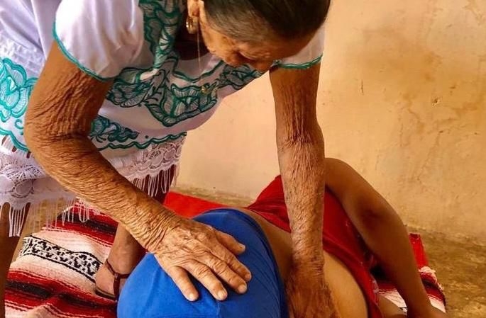 Rafaela Can Aké, partera con más de 40 años de experiencia en Yucatán