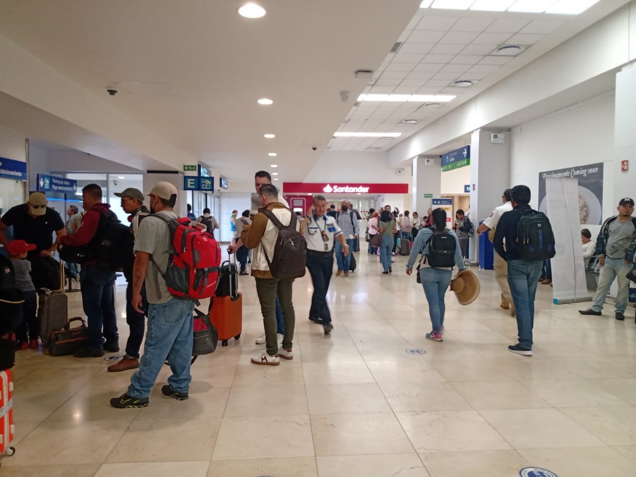 Llegan nueve vuelos adelantados en el aeropuerto de Mérida este 10 de mayo