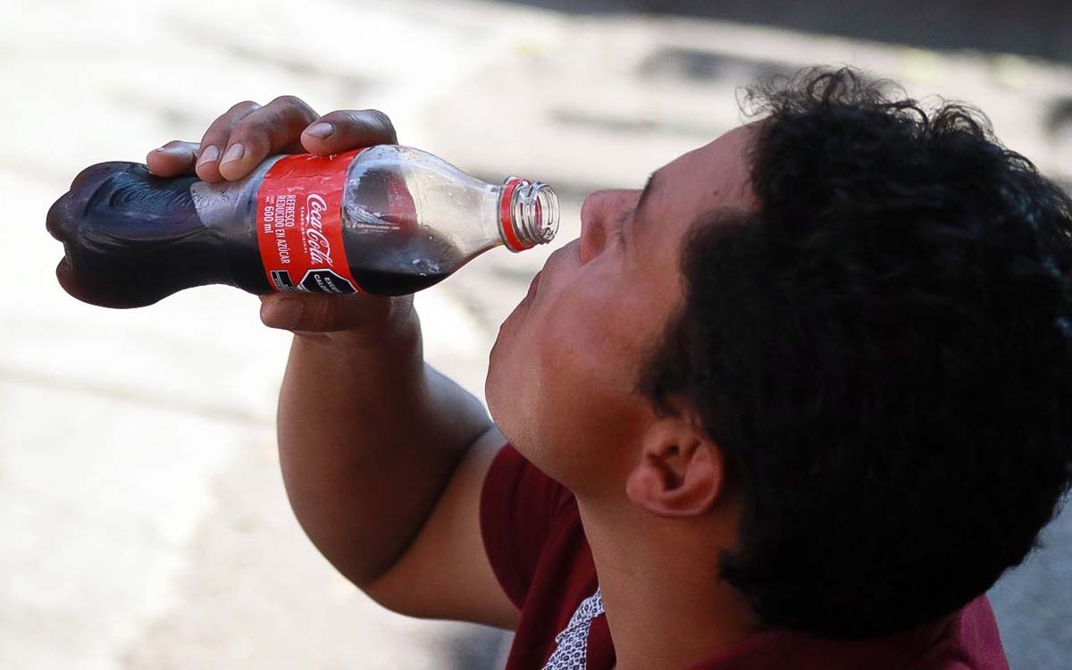 ¡Aguas! Coca Cola pirata en Iztapalapa podría causar estas enfermedades