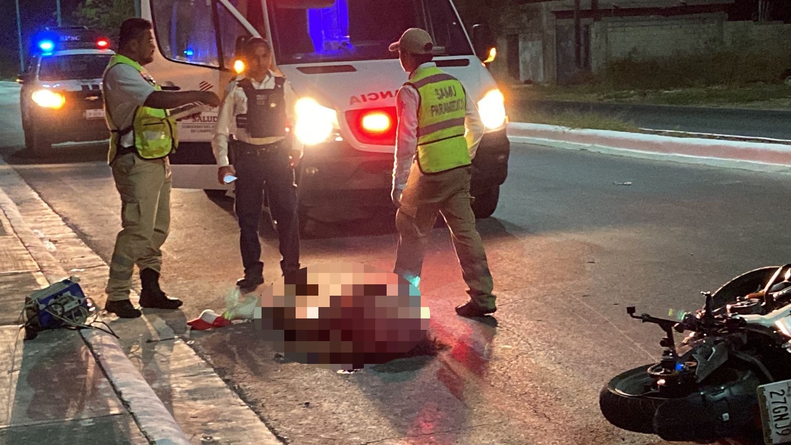 Mujer muere tras caer de su motocicleta en la vía Campeche-Lerma