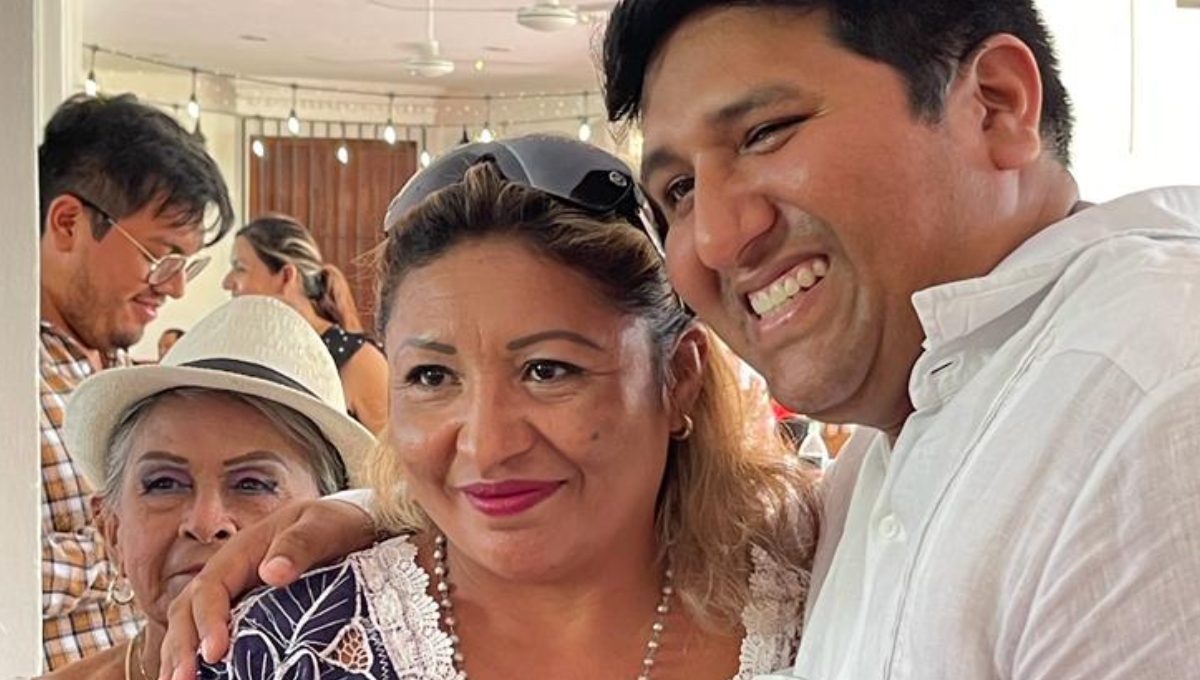 Rogerio Castro festeja y reconoce a las mamás derechohabientes de Infonavit Yucatán