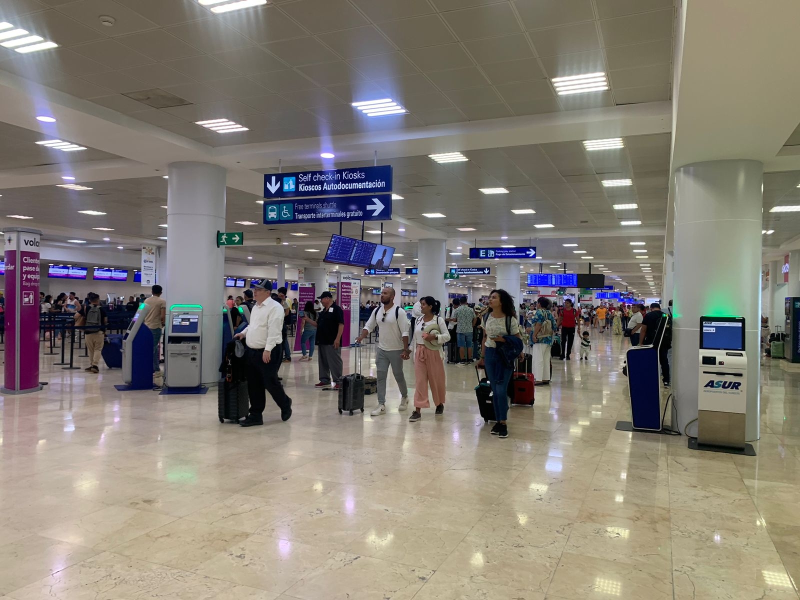 El Aeropuerto Internacional de Cancún reportó este lunes 520 vuelos programados