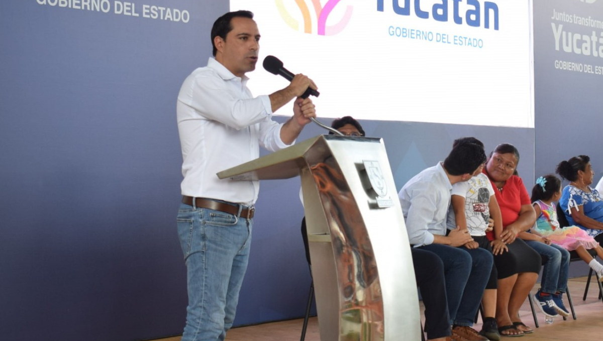 Mauricio Vila entrega más de 7 mdp en créditos a pequeños empresarios yucatecos