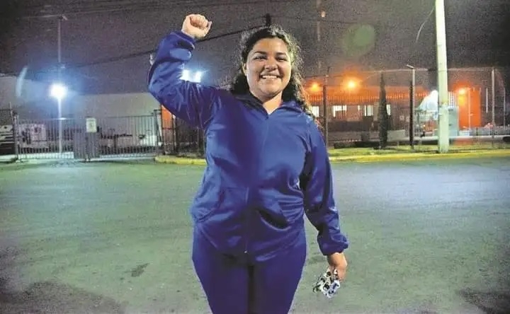 AMLO buscará indulto para Roxana Ruiz, joven que mató a su violador, sentenciada a 6 años de prisión