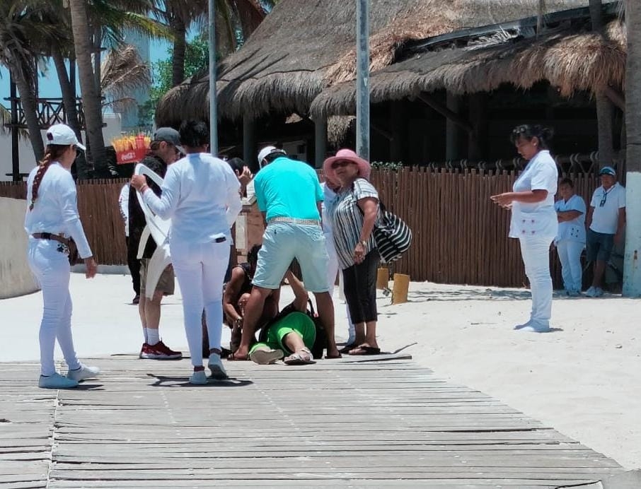 Turistas 'no soportan' el calor de Yucatán; prefieren quedarse en los cruceros