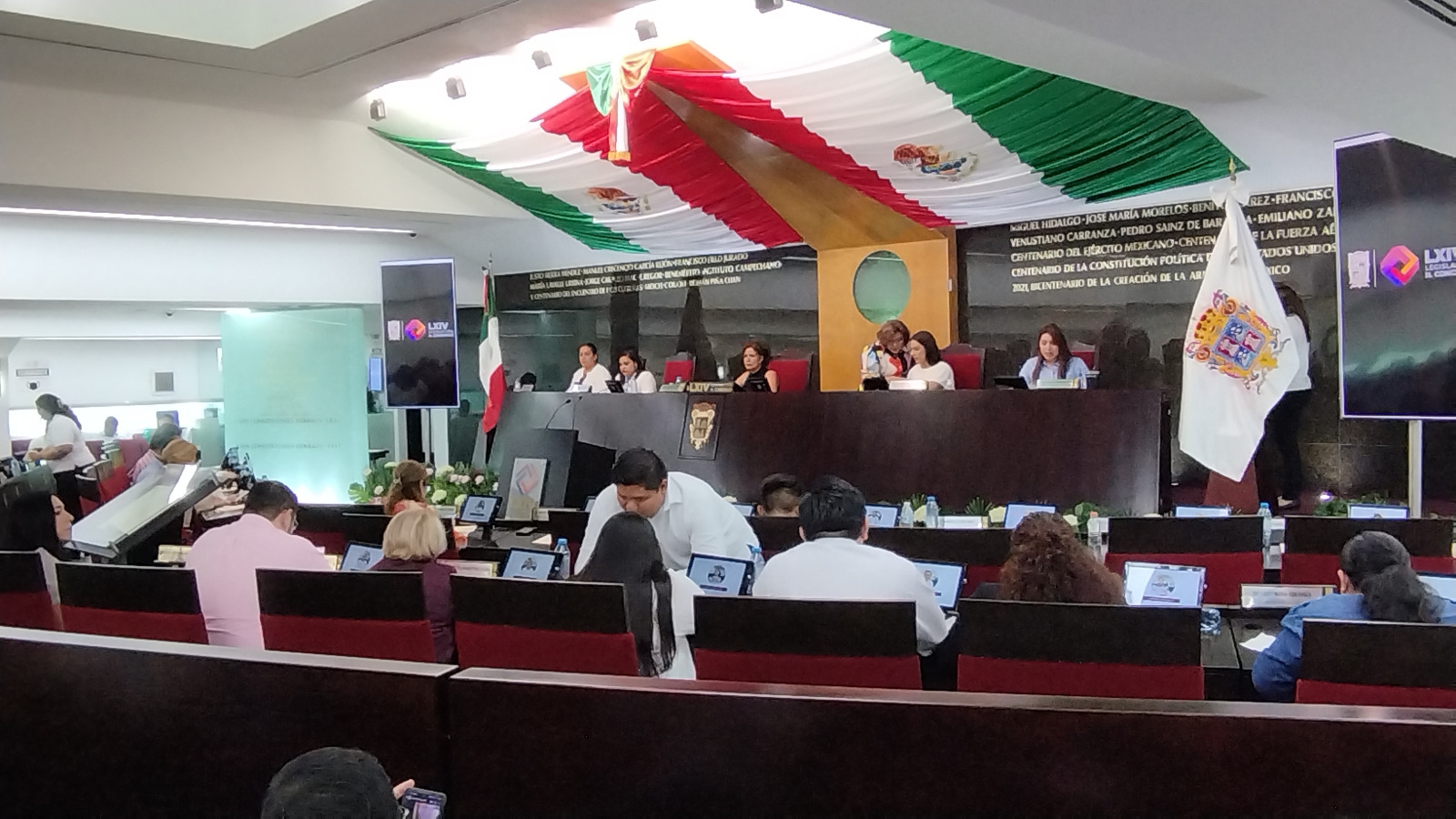 Congreso de Campeche aprueba reducir a 18 años la edad para ser Diputado