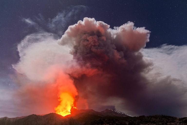 Entra en erupción el monte Etna, el volcán más activo de Europa