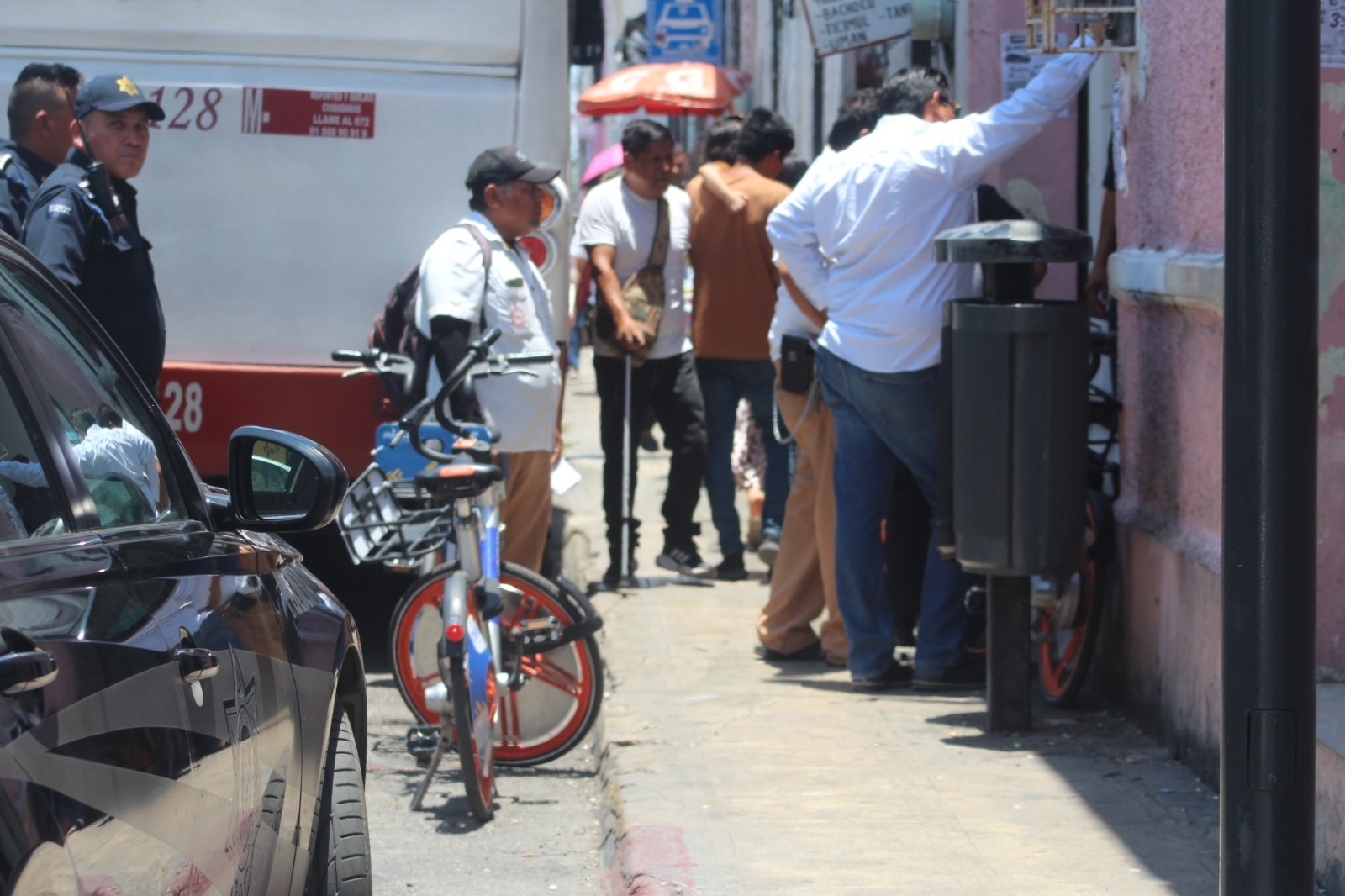 Joven En Bici choca contra un camión en el Centro de Mérida