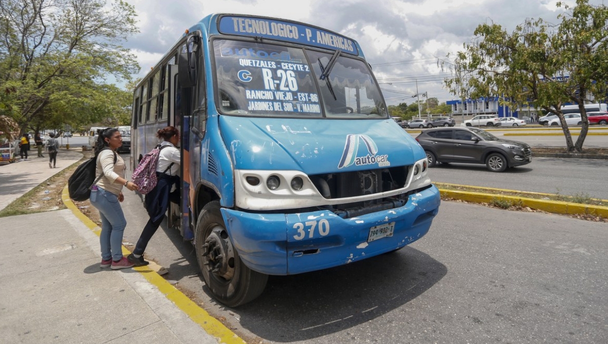 Camioneros de Cancún violan tarifa preferencial de estudiantes y abuelitos