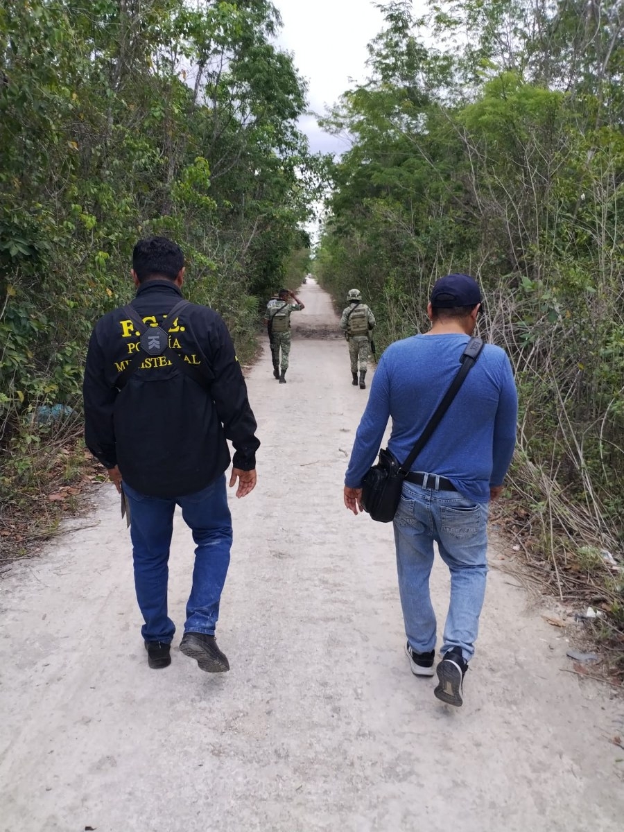 Hallan restos humanos de dos víctimas en fosa clandestina en Cancún
