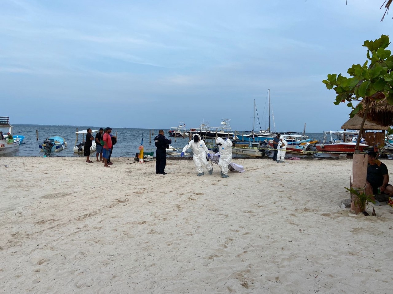 Hombre muere mientras buceaba en Playa del Niño, en Cancún