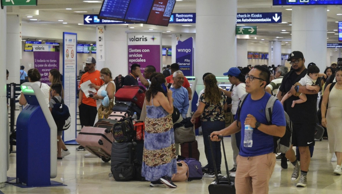 Huelga en Volaris afectaría a pasajeros del aeropuerto de Cancún