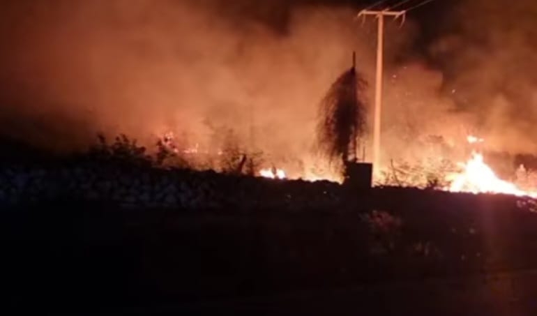 Fuerte incendio alerta a vecinos de Telchac Pueblo, Yucatán