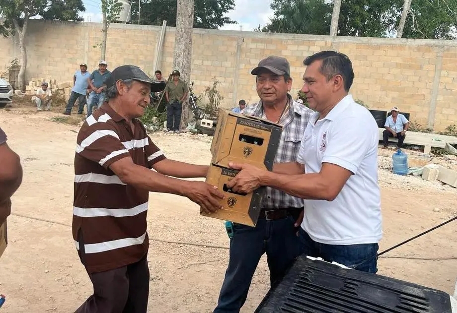 Acusan al Alcalde de Temozón por fomentar el alcoholismo; regaló carne y cervezas