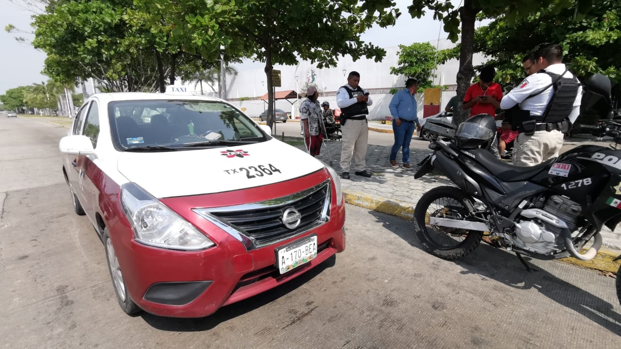 Conductor y taxista protagonizan zafarrancho en Ciudad del Carmen