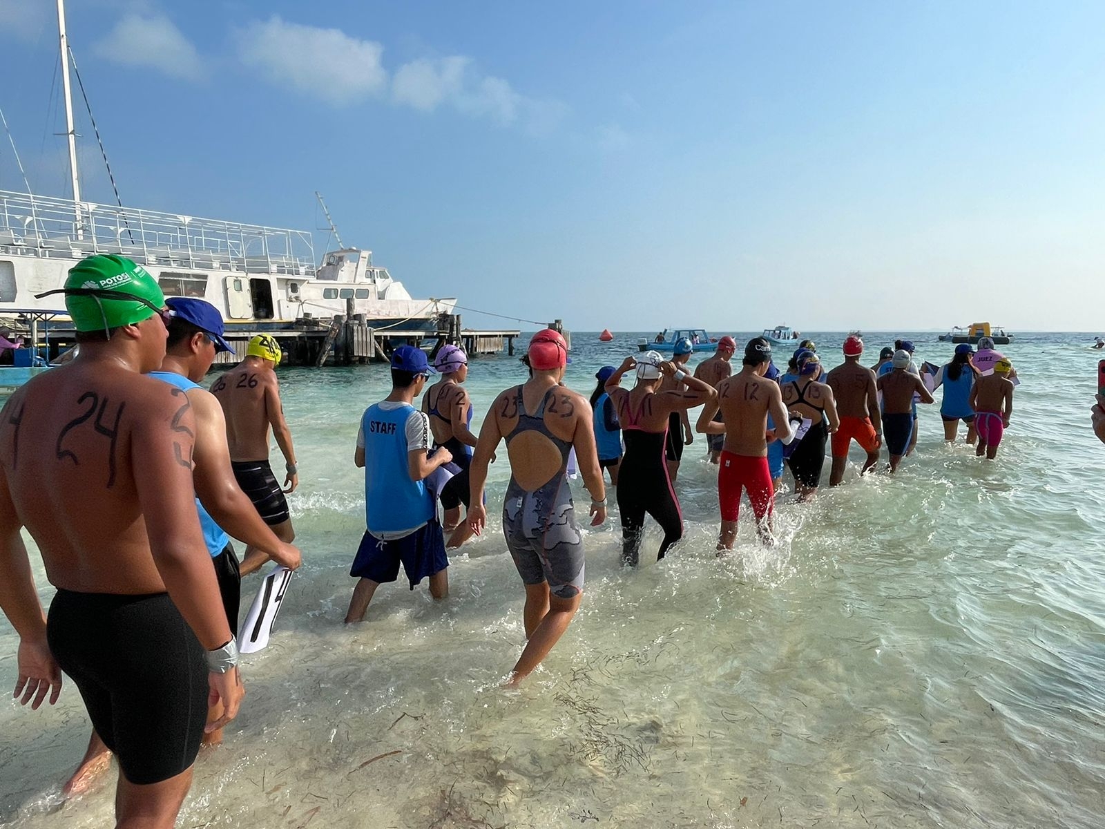 Más de 250 nadadores participan en el Campeonato Nacional de Aguas Abiertas Cancún 2023