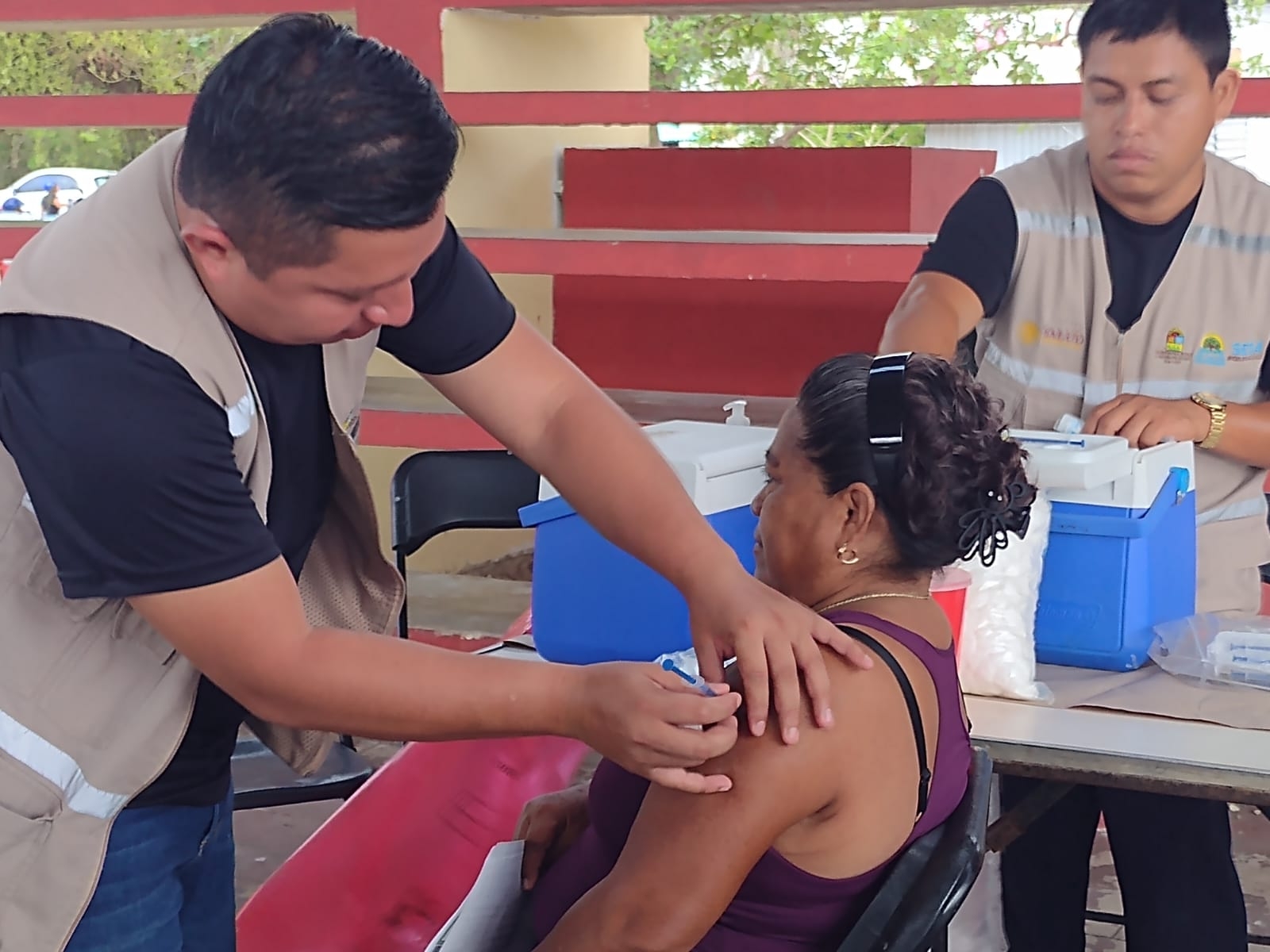 Reanudan jornadas de vacunas contra el COVID-19 en Carrillo Puerto