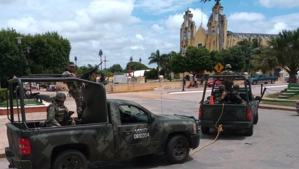 Detienen a cuatro hombres con armas de alto calibre en Hopelchén, Campeche