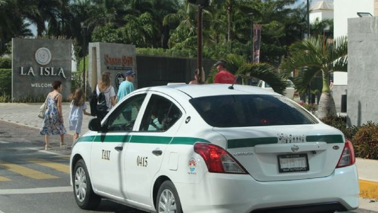 Buscan a joven de 16 años desaparecido en Cancún