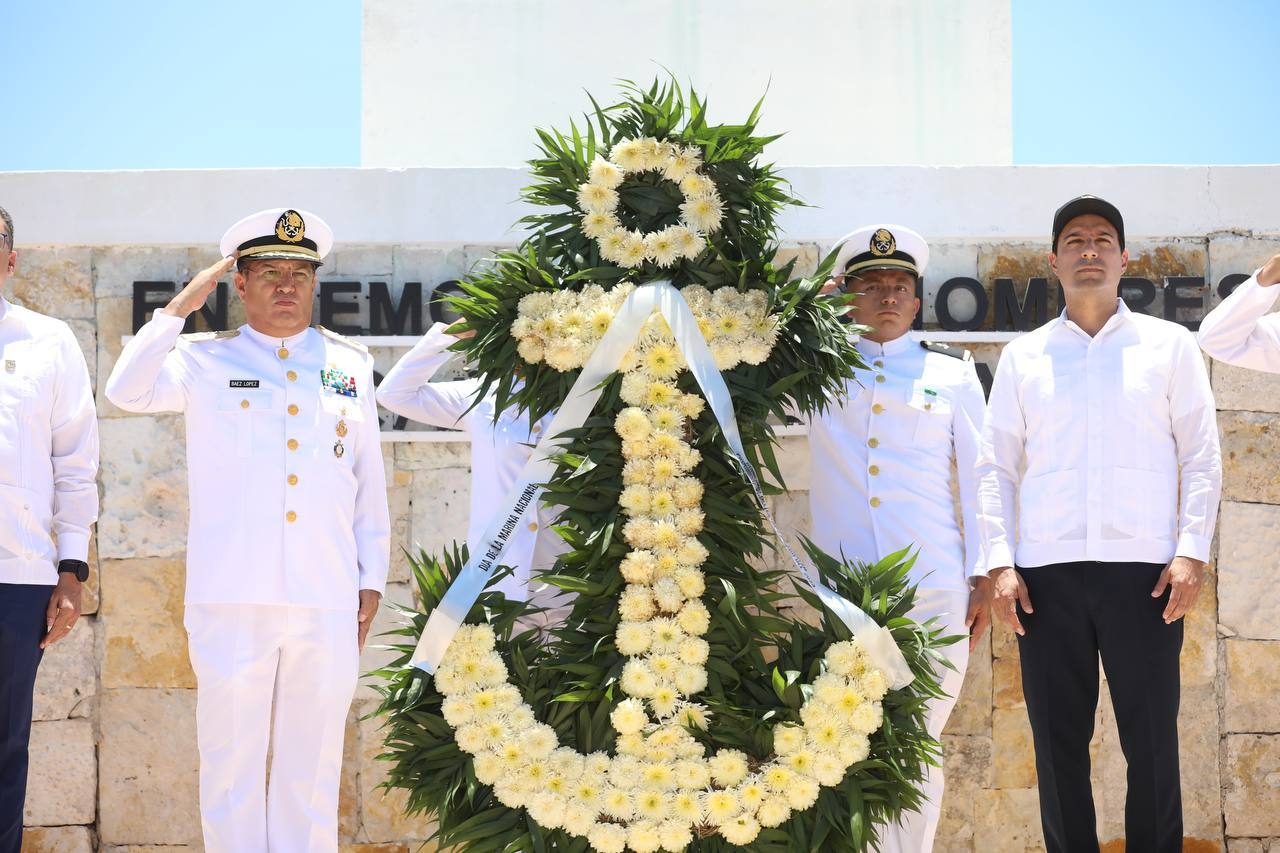 Mauricio Vila encabeza conmemoración del Día de la Marina en Progreso