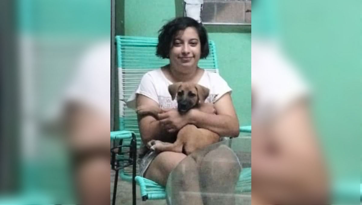 Pamela Berenice Ramos Teyer de 18 años salió acompañada de su mascota en Mérida