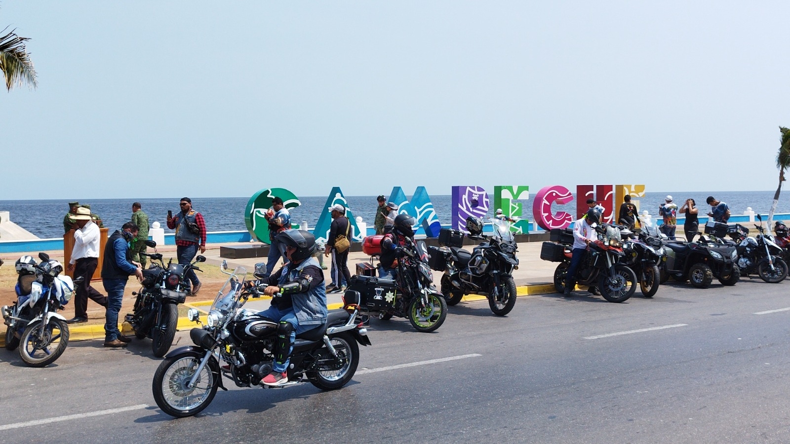 Sedena realiza "Rodada de Motociclistas" en el Malecón de Campeche