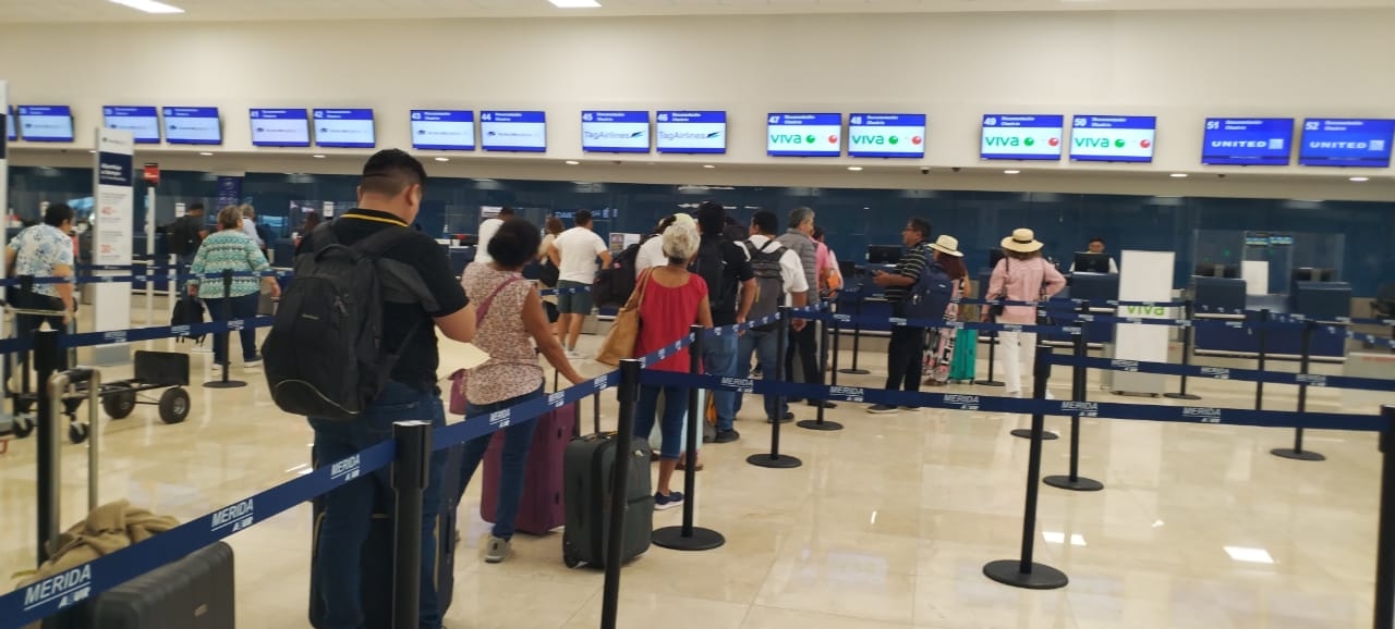 Se registra gran movilidad en vuelos en el aeropuerto de Mérida