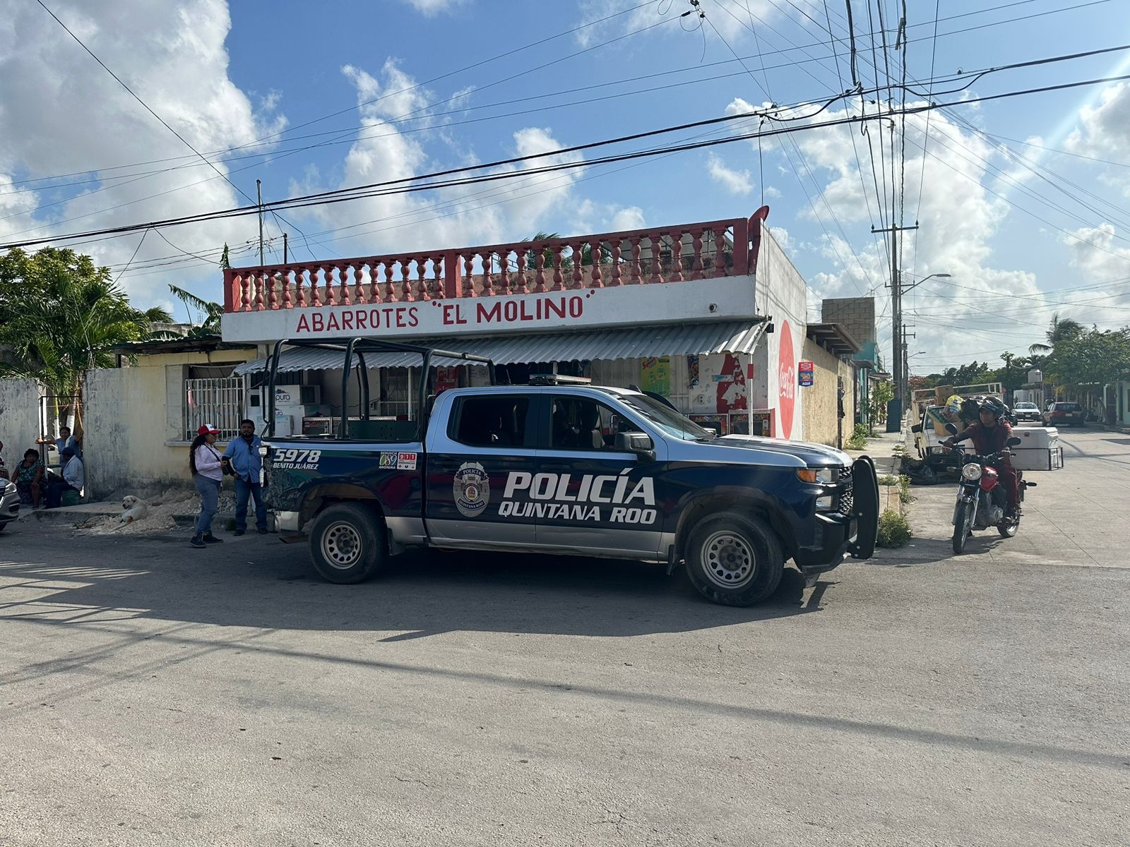 Asaltan a mano armada una tienda de abarrotes en Cancún