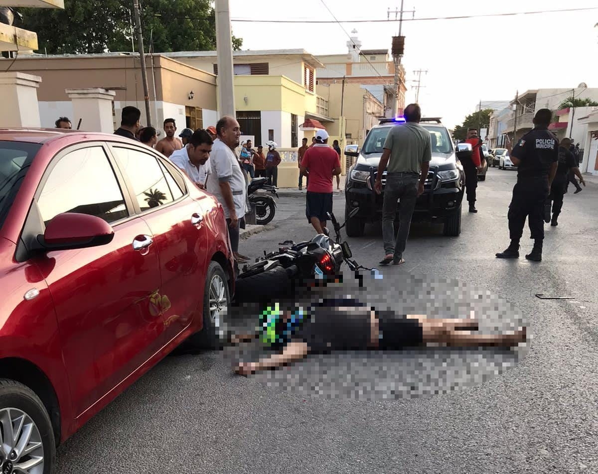 Motociclista muere prensado por un automóvil en Progreso