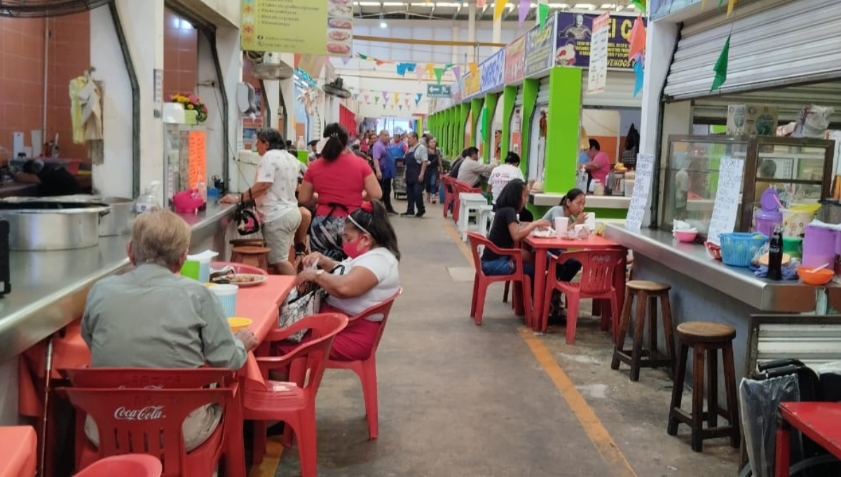 Ayuntamiento de Ciudad del Carmen atrasa entrega de concesiones a locatarios del mercado principal