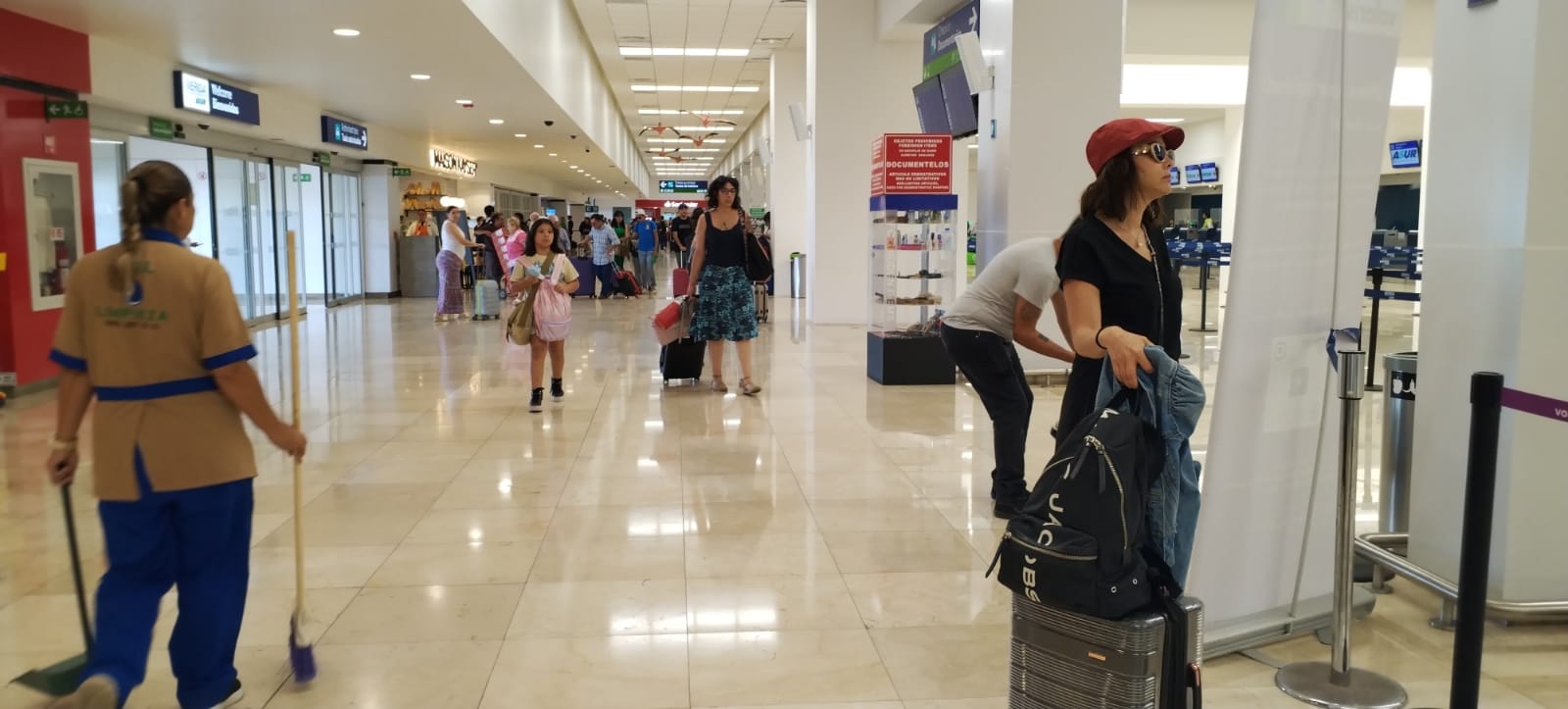 Por un perfume, pasajeros casi pierden vuelo a la CDMX en el aeropuerto de Mérida