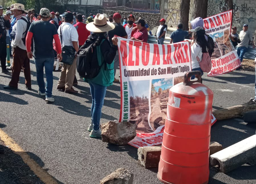 Reabren la México-Cuernavaca tras varias horas cerrada por comuneros