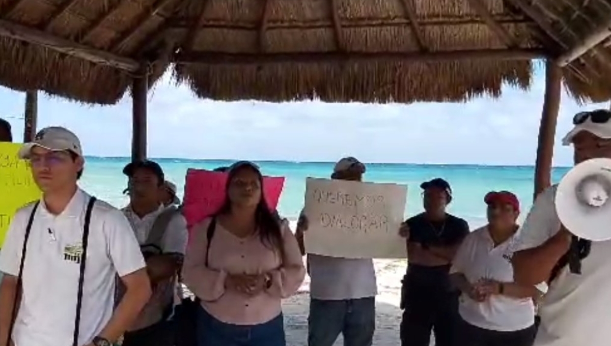 Trabajadores del Hotel Playa Maya protestan por falta de pago y utilidades en Solidaridad