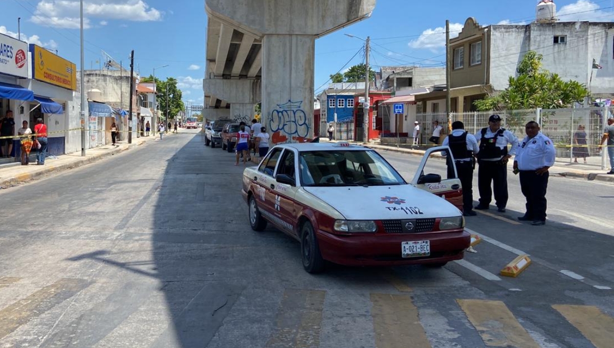 Taxista muere desangrado al interior de su automóvil en Campeche