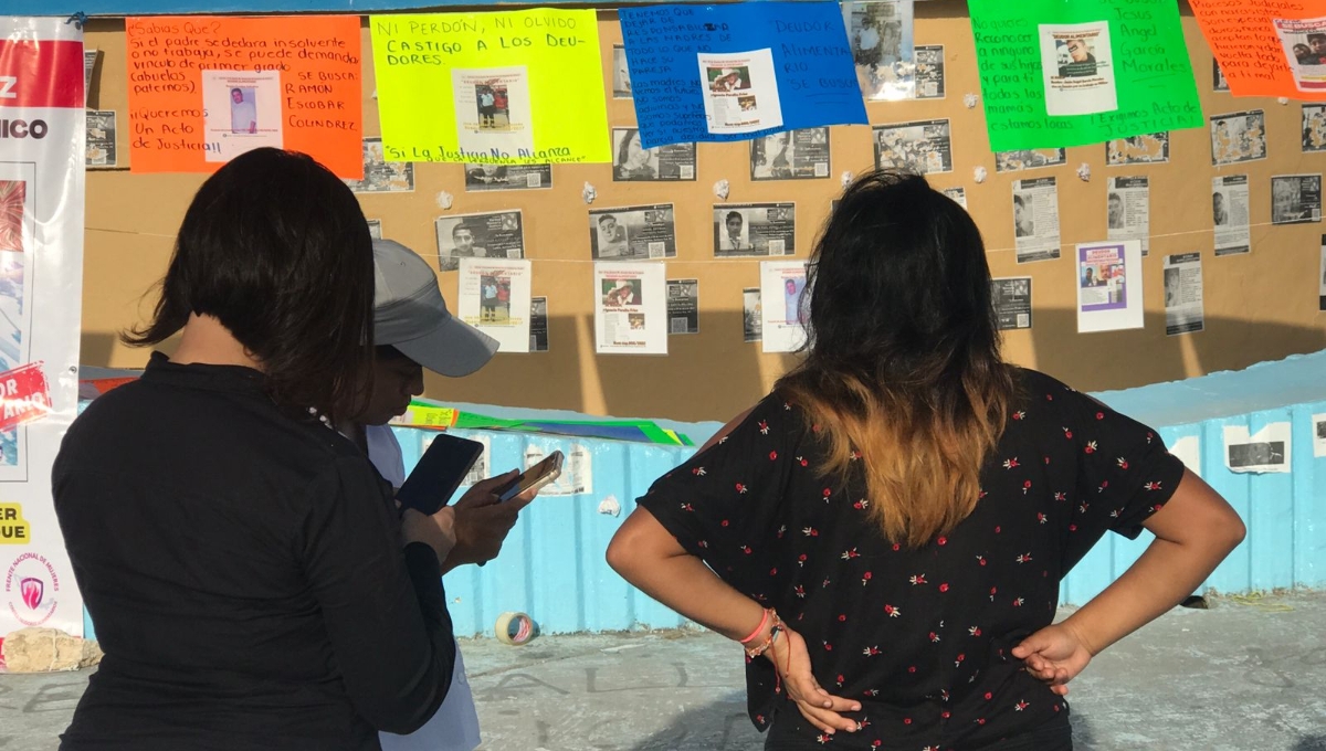 Exhiben a mujeres y hombres por deudores alimentarios en Cancún: EN VIVO