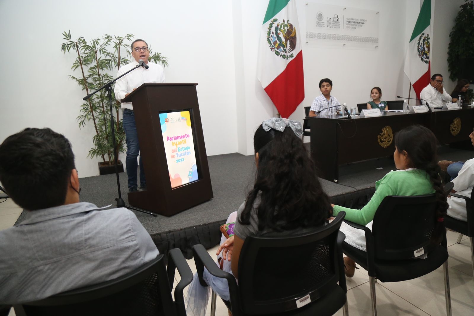 Participan 26 niños de Yucatán en el Primer Parlamento del Congreso
