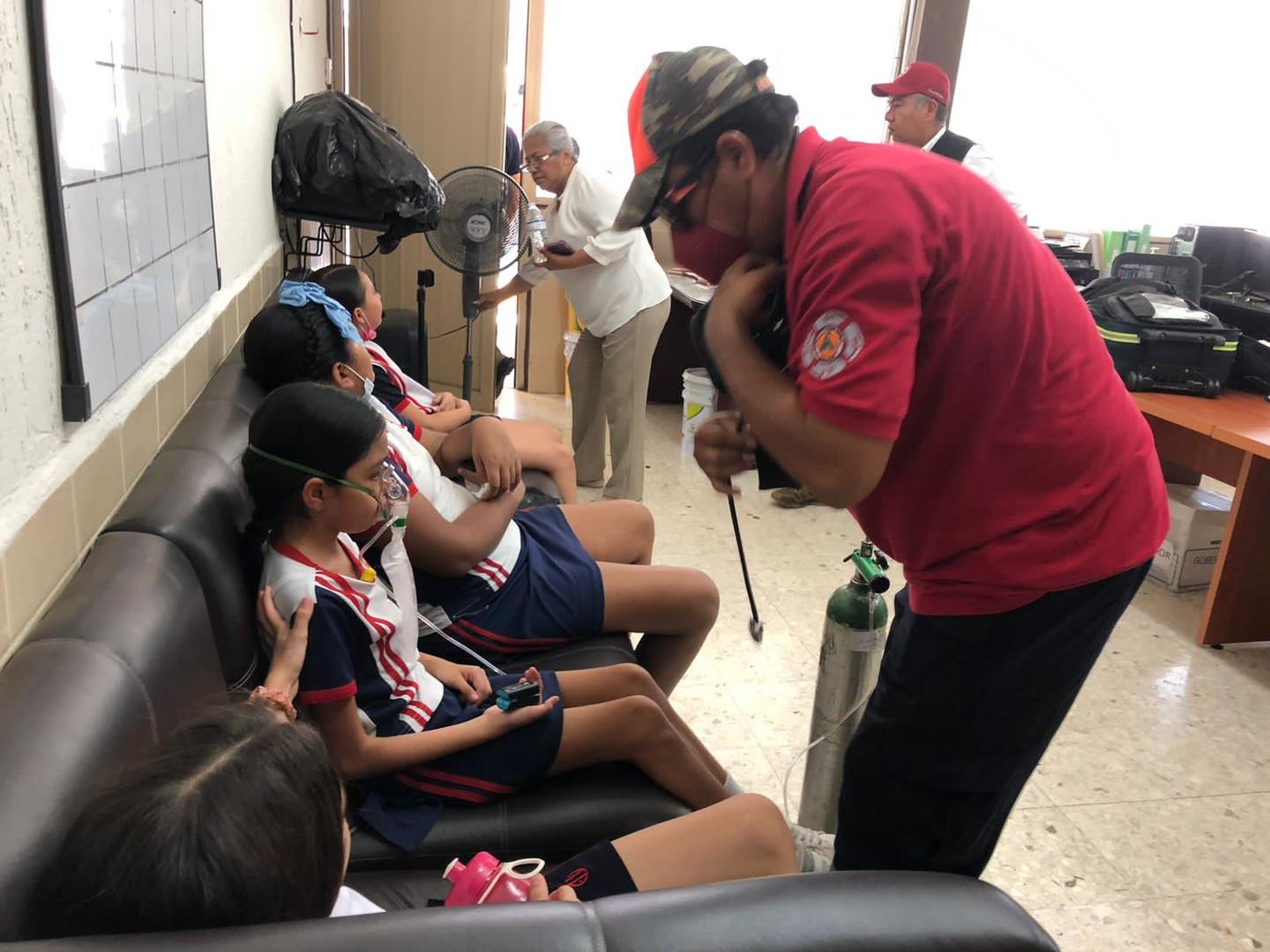 15 niños sufren golpe de calor en una escuela de Ciudad de Victoria, Tamaulipas