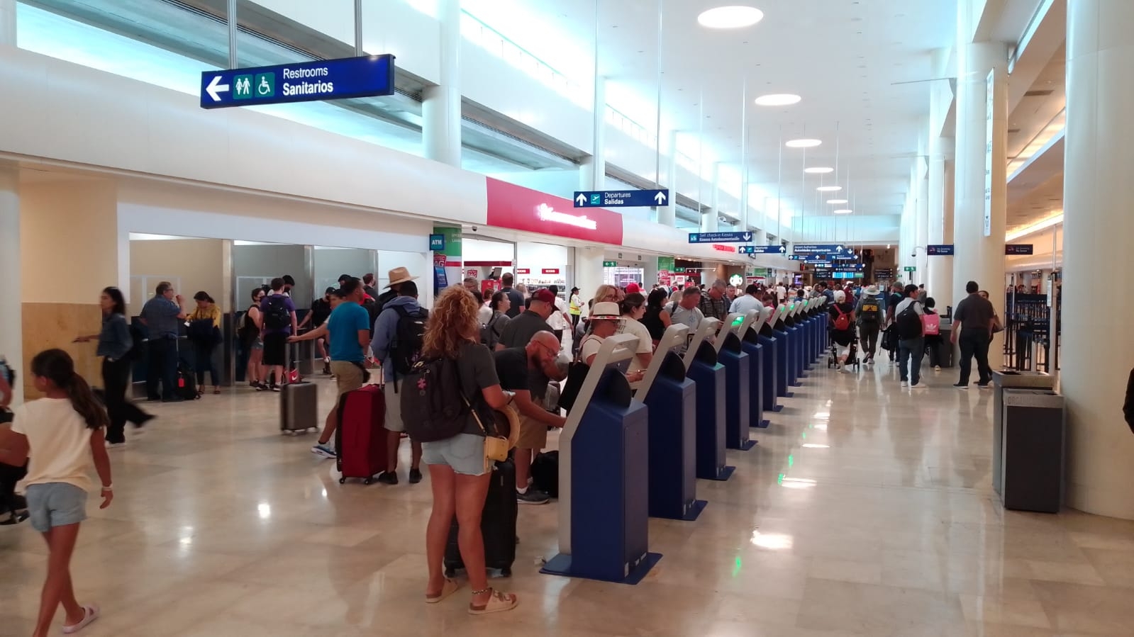 El aeropuerto de Cancún reportó 547 vuelos programados