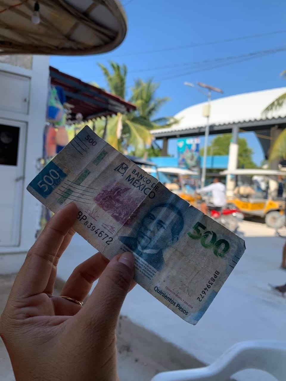 Alertan fraude con billetes falsos en Holbox, Quintana Roo
