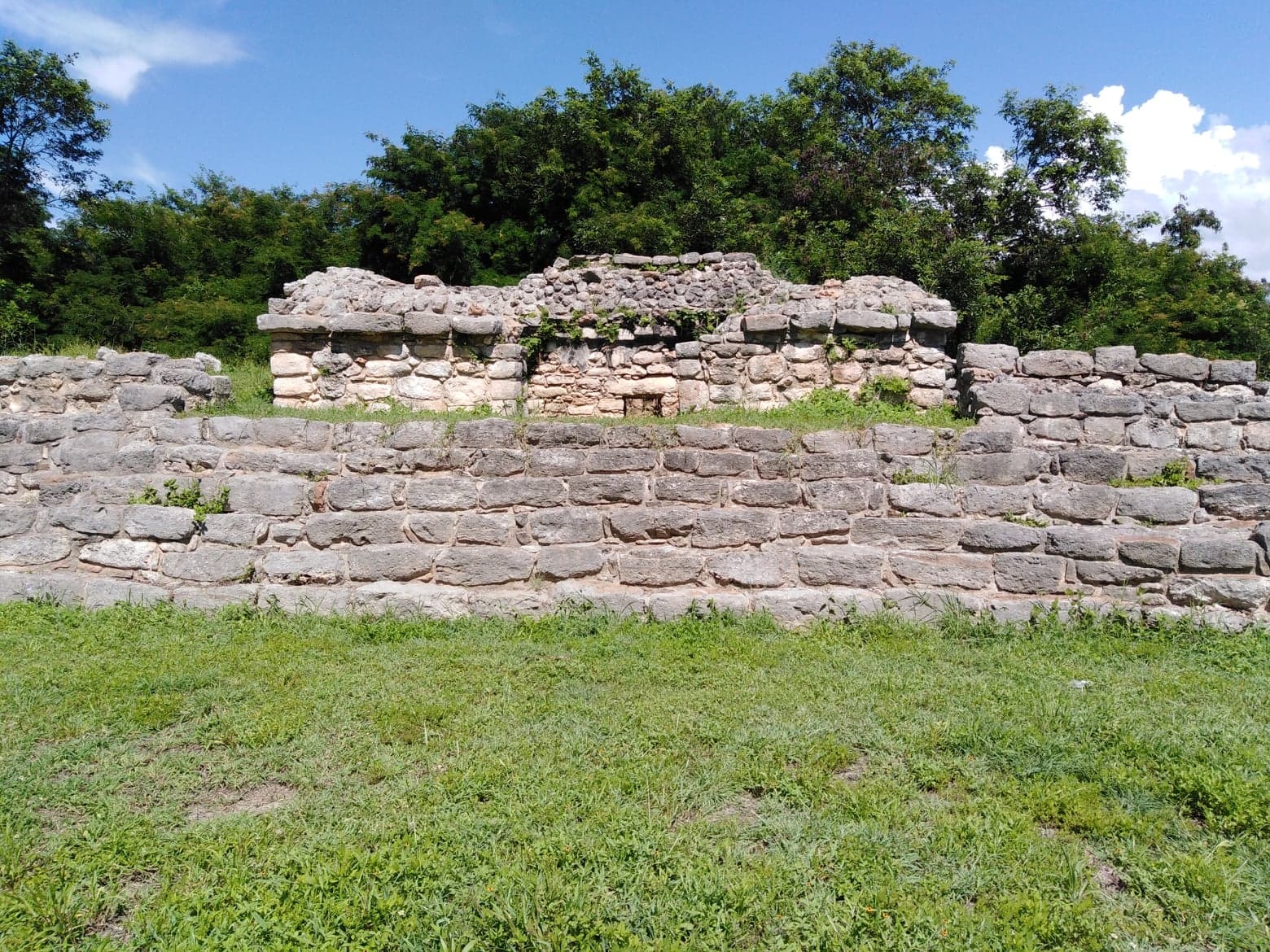 Observatorio Maya de Acanceh, en el olvido; Ayuntamiento no le da promoción