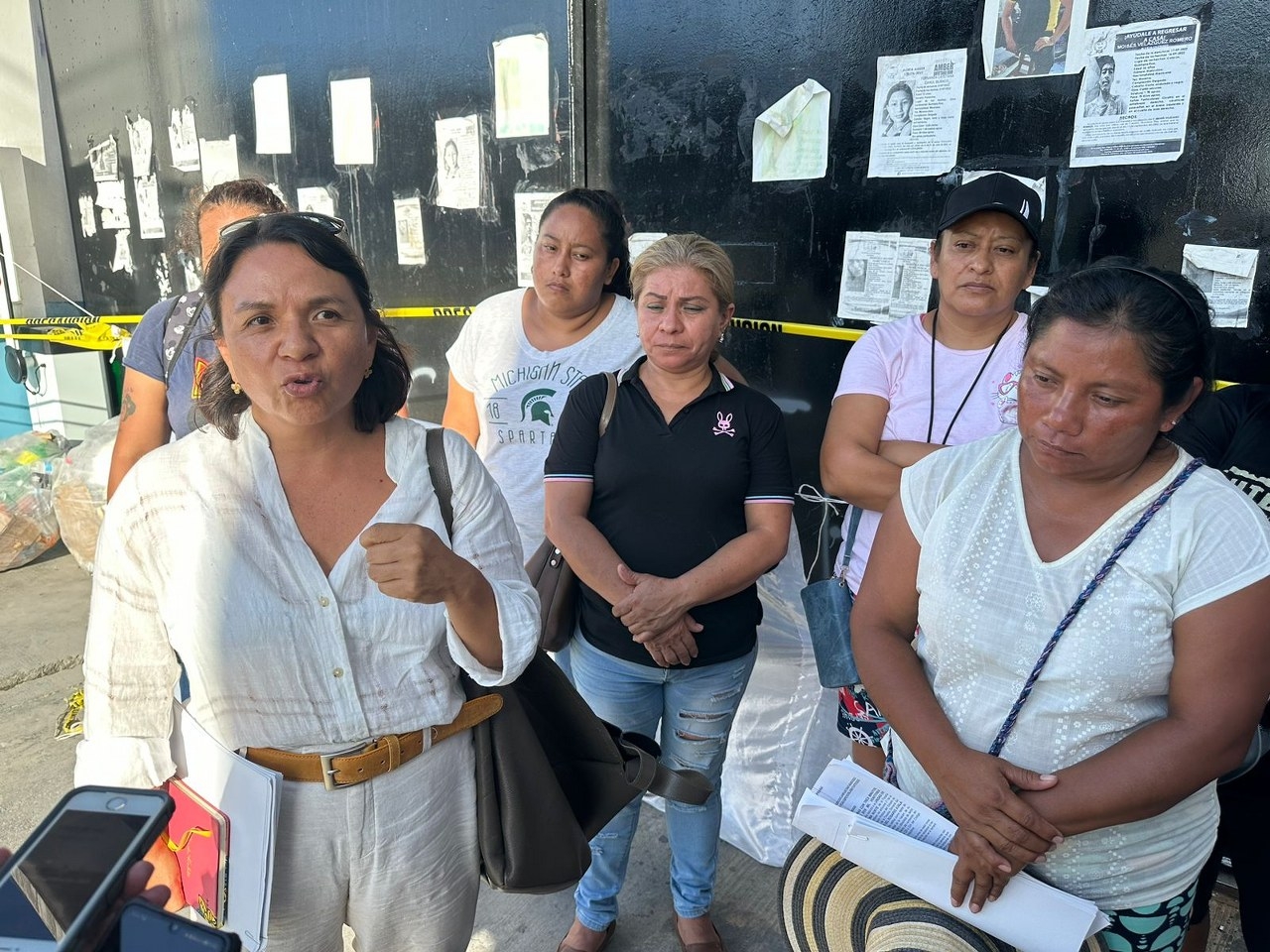 Fiscal interino se reunió con las madres buscadoras de Quintana Roo