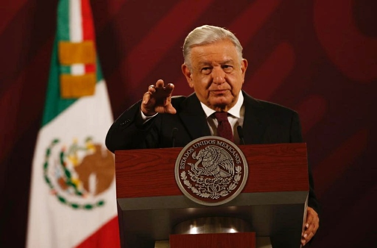 '¡Todos al Zócalo!': invita AMLO a festejo de Morena el sábado 1 de julio